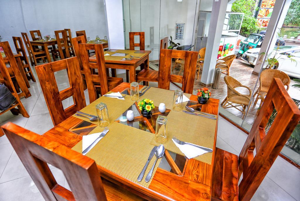 Citrus Cafe Inn Kandy Zewnętrze zdjęcie